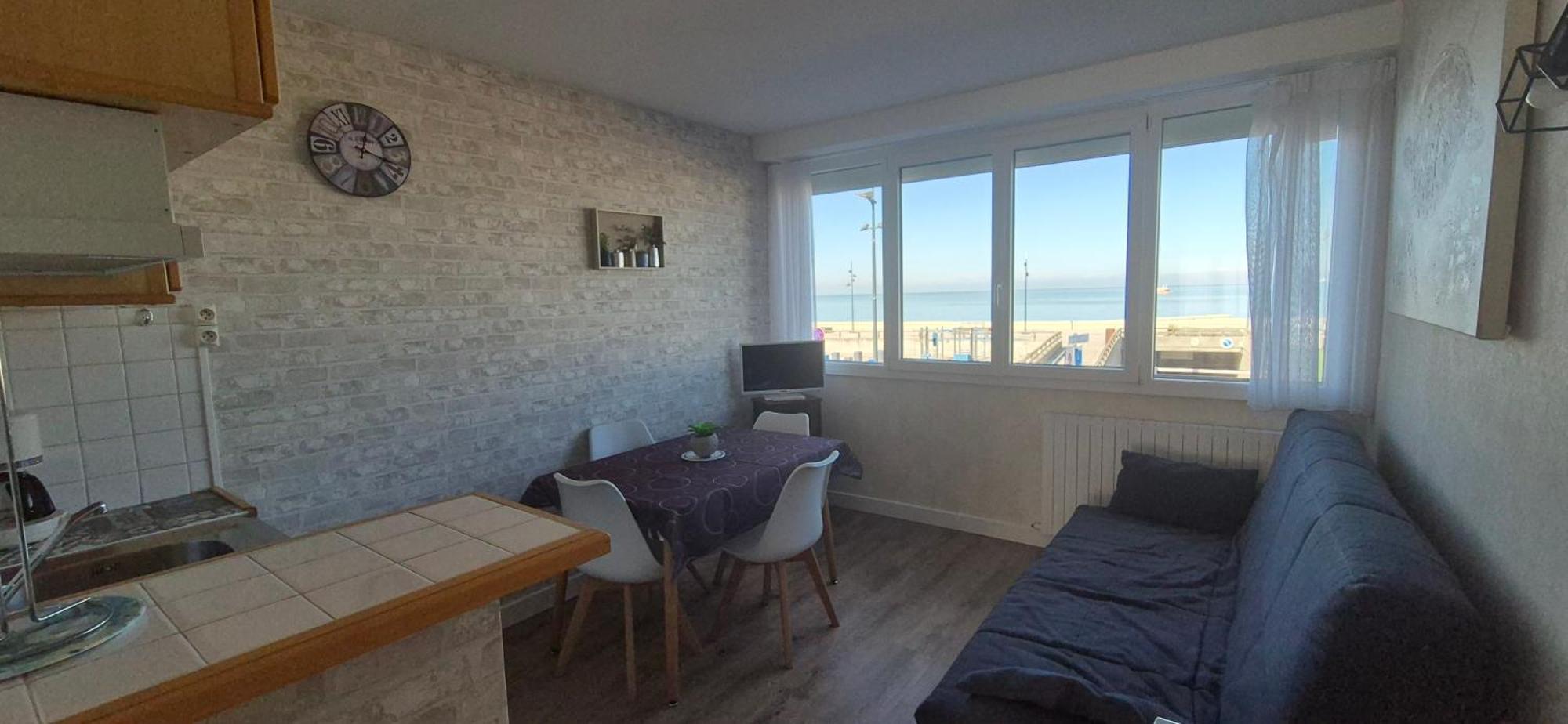 Residence Du Bord De Mer 9 Appartements Avec Une Vraie Vue Mer Le Tréport Exteriör bild